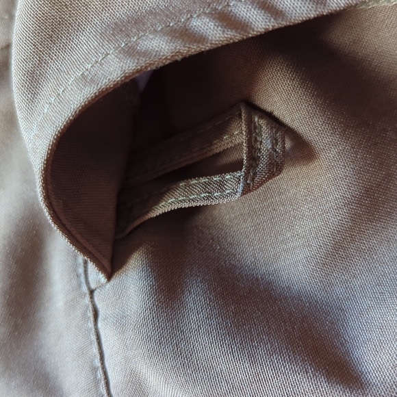 Bluffworks NYC Mens 30x32 Regular Tan Performance Chino Casual Pants EUC - Picture 7 of 10